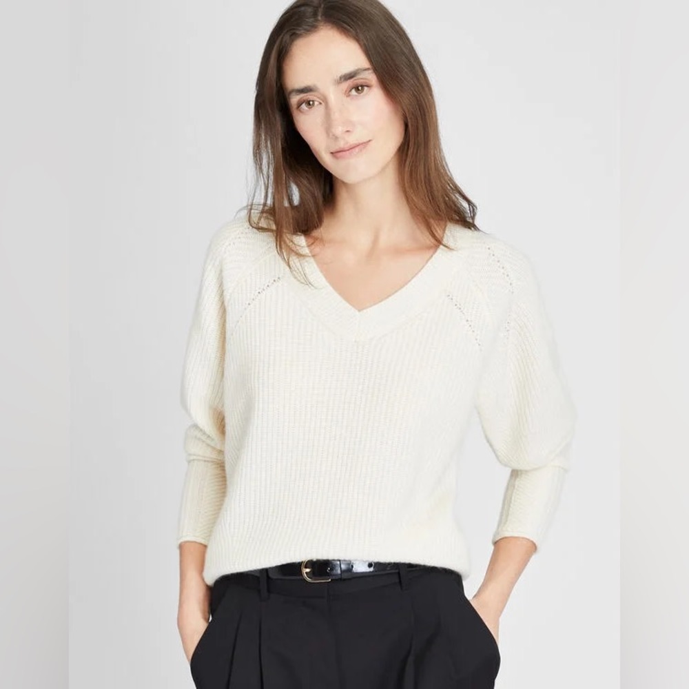 Club Monaco Cashmere Cream V-Neck Sweater